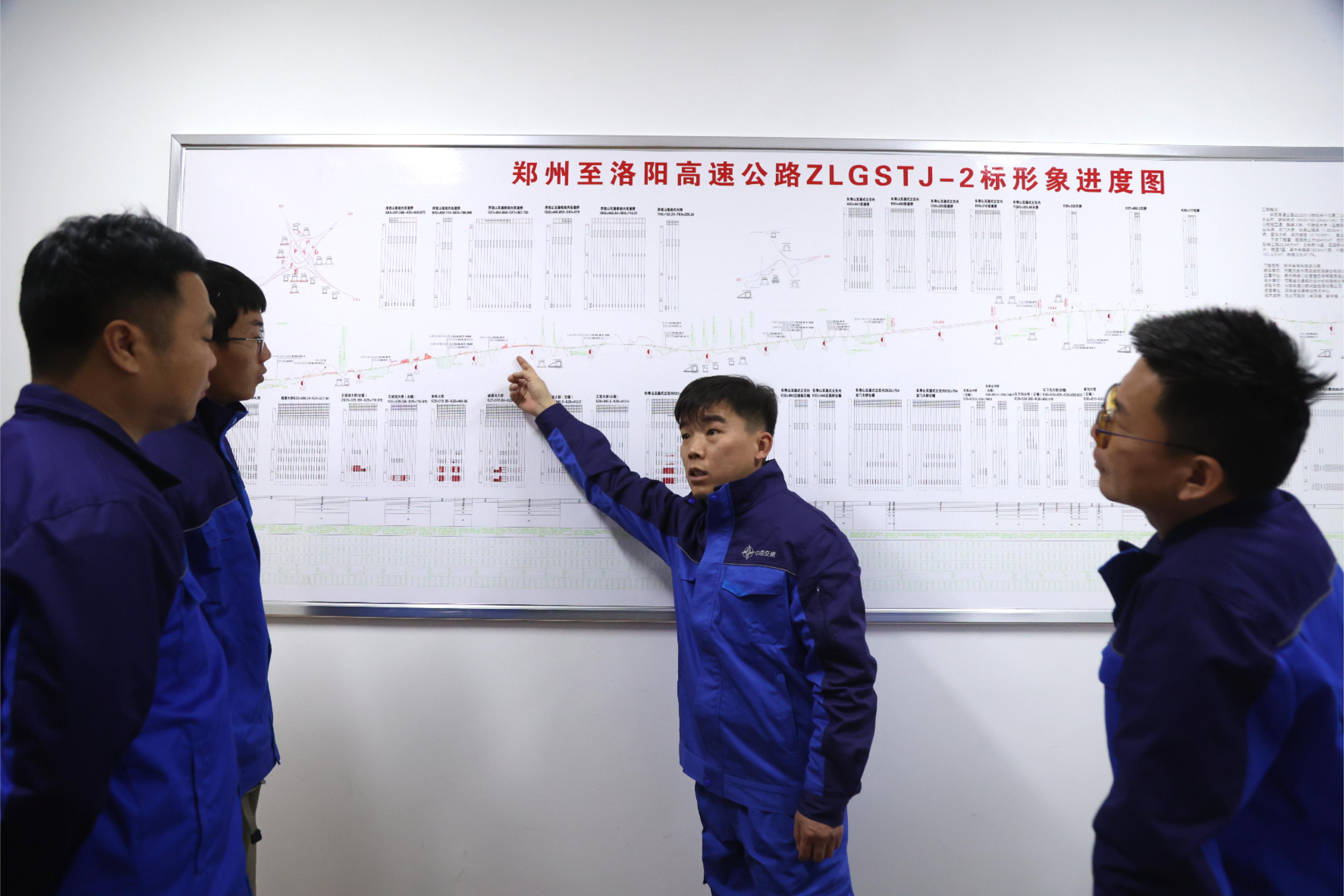 工作照3.JPG 工作照3.JPG