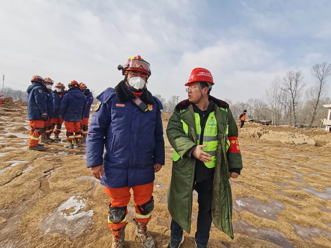 現場溝通.jpg 現場溝通.jpg