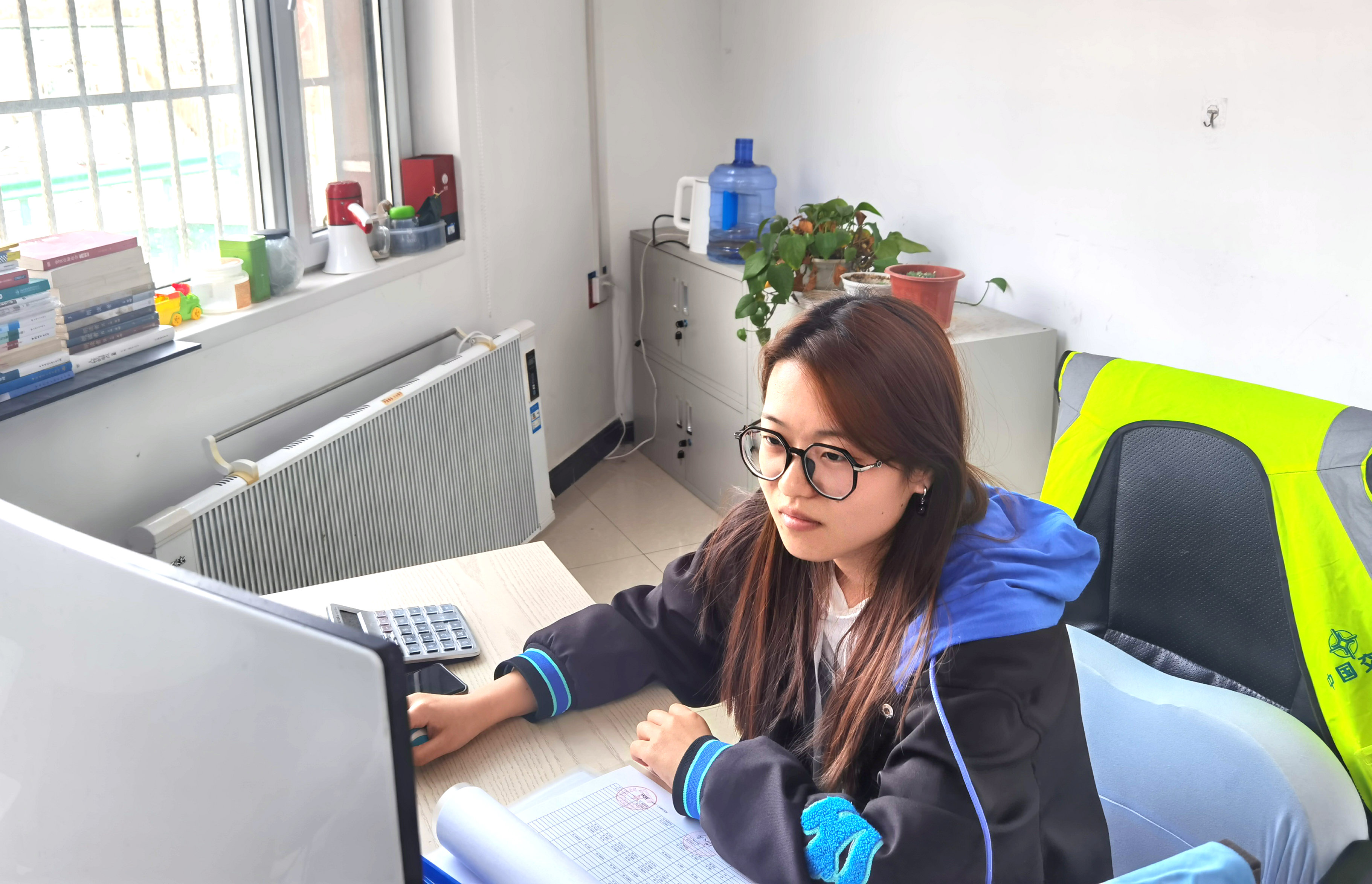 曲妍.jpg 曲妍.jpg