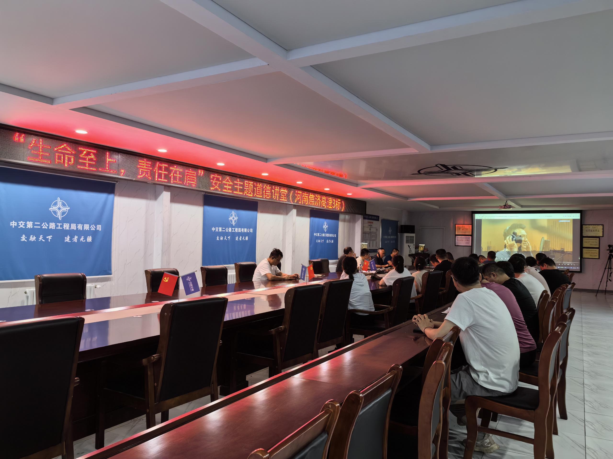 c6055ca3e2732c545c084da3866dbed2(2).jpg c6055ca3e2732c545c084da3866dbed2(2).jpg