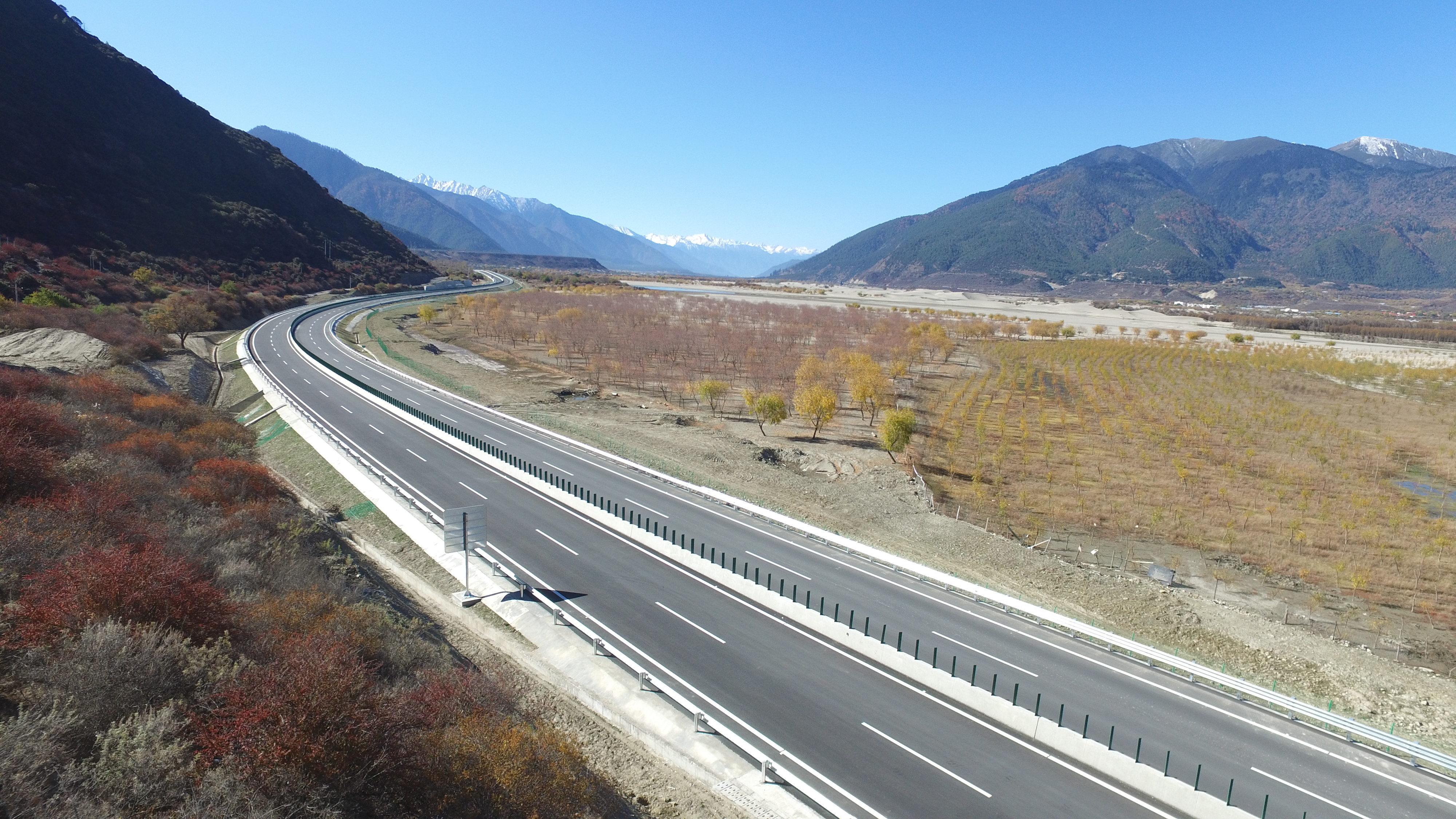 林米機場路公路 (畫冊).JPG 林米機場路公路 (畫冊).JPG